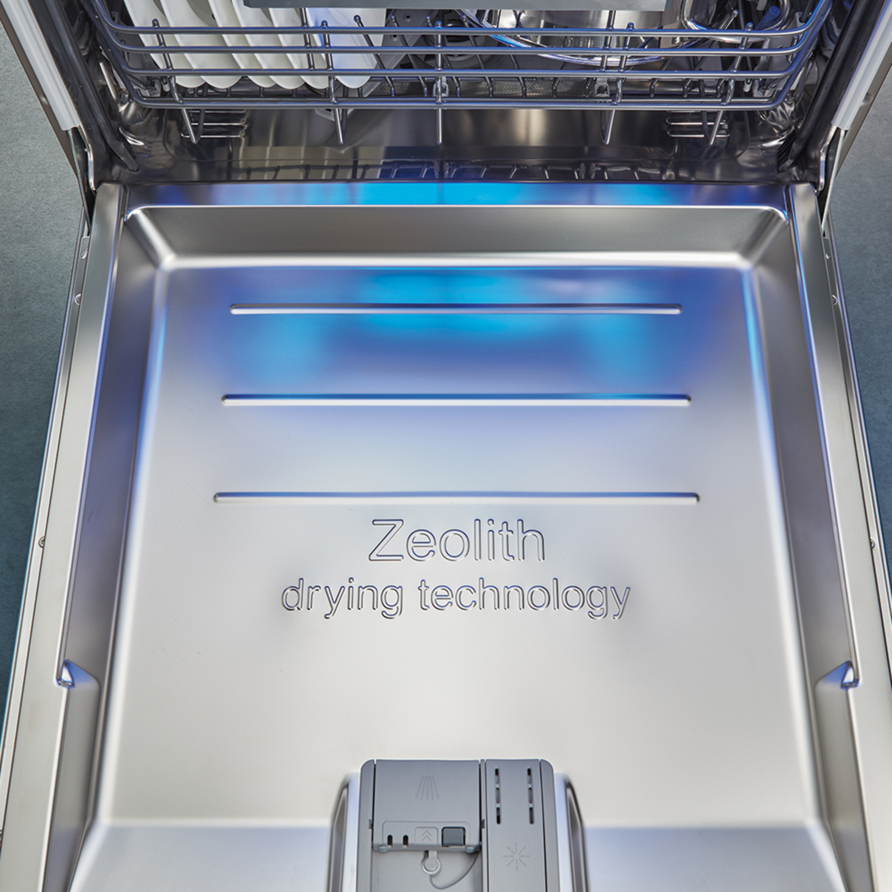 Zeolith Trocknen – Für glänzende Spülergebnisse bei Elektro Katers Installations GmbH in Dillingen