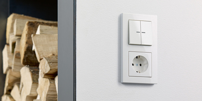 JUNG KNX Taster F 10 bei Elektro Katers Installations GmbH in Dillingen